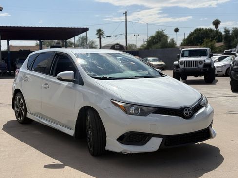 Used 2016 Scion iM image 3
