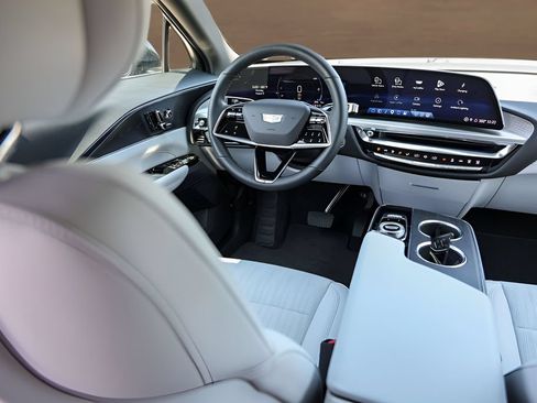 Certified 2025 Cadillac Lyriq Sport AWD/4WD image 25