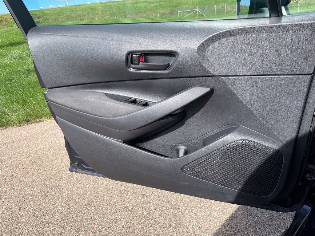 Used 2024 Toyota Corolla LE FWD image 31