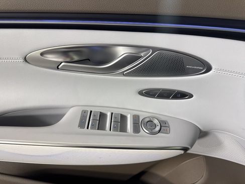 New 2026 Genesis GV70 2.5T Advanced AWD/4WD image 18