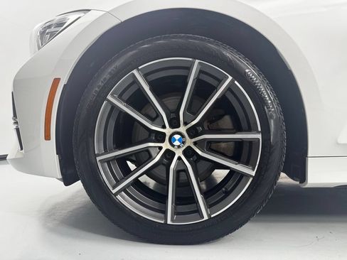 Used 2019 BMW 330i xDrive Sedan w/ Premium Package AWD/4WD image 11