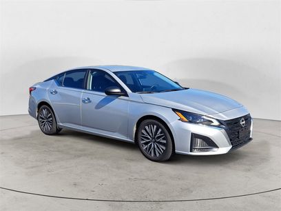 Used 2024 Nissan Altima 2.5 SV