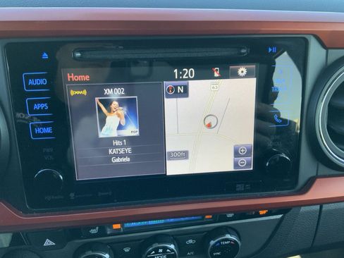 Used 2017 Toyota Tacoma TRD Off-Road image 34