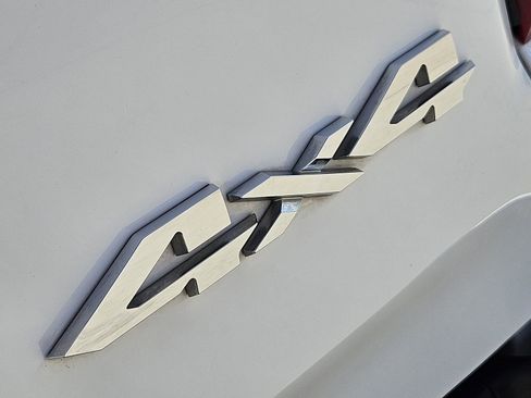 Used 2024 RAM 1500 Laramie image 15