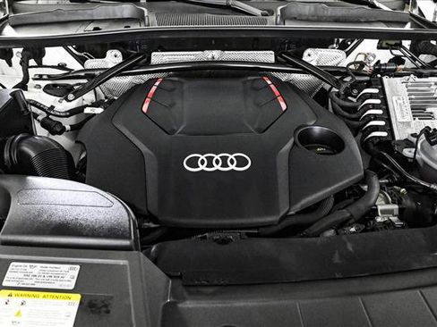 Used 2023 Audi SQ5 Premium Plus w/ Premium Plus Package image 10