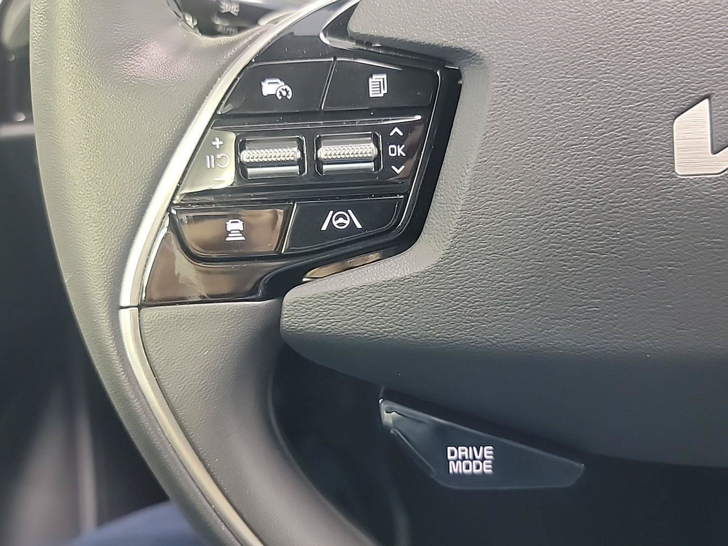 Certified 2025 Kia Niro Wind w/ Wind Preserve Package FWD image 27