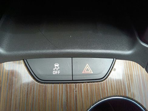 Used 2019 GMC Acadia SLE FWD image 28