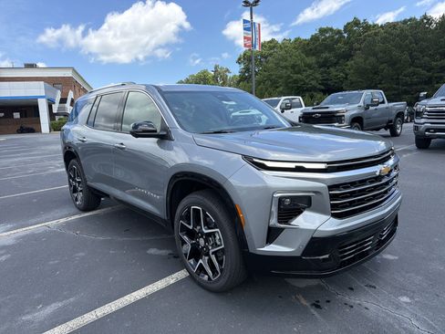 New 2026 Chevrolet Traverse High Country FWD image 3