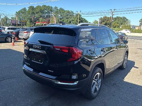 Used 2021 GMC Terrain SLT image 4