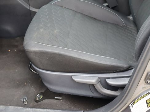 Used 2022 Nissan Kicks SV FWD image 14