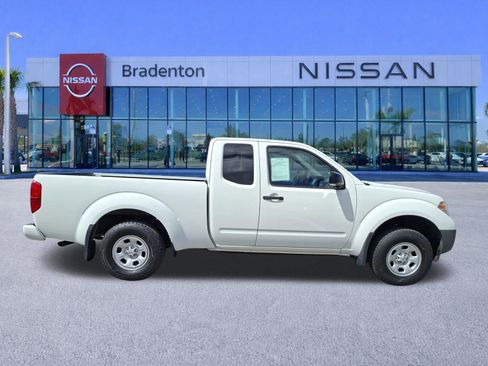 Certified 2019 Nissan Frontier S image 4