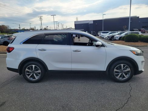 Used 2019 Kia Sorento EX w/ EX Premium Package image 4