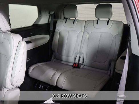 Used 2022 Jeep Grand Cherokee L Overland w/ Advanced Protech Group III image 13