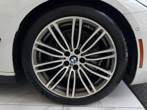 Used 2019 BMW M550i xDrive w/ Premium Package AWD/4WD image 11