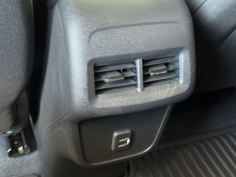 Used 2019 Chevrolet Equinox LT AWD/4WD image 34