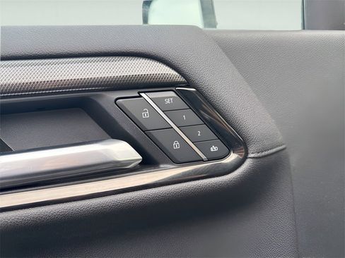 Used 2025 GMC Sierra 2500 AT4 w/ AT4 Premium Plus Package image 22