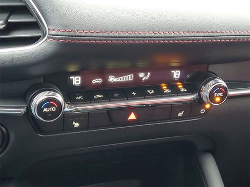 New 2026 MAZDA MAZDA3 Carbon image 22