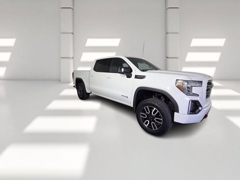 Used 2019 GMC Sierra 1500 AT4 w/ AT4 Premium Package AWD/4WD image 4