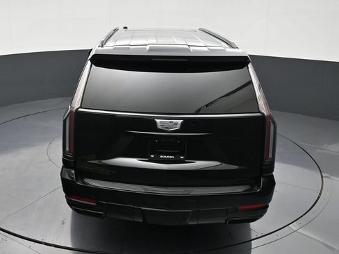 Used 2025 Cadillac Escalade ESV Sport w/ LPO, ONYX Package RWD image 14