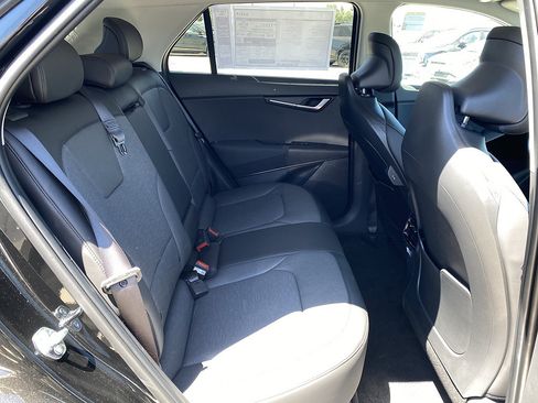 New 2026 Kia Niro Wave FWD image 22