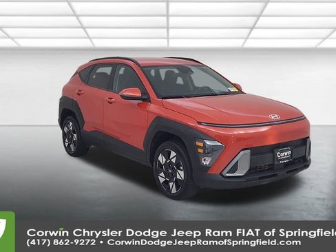 Used 2024 Hyundai Kona SEL image 3