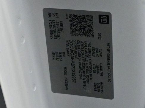 Used 2023 Chevrolet Express 2500 w/ Driver Convenience Package image 32