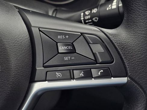 Used 2025 Nissan Altima 2.5 SV FWD image 16