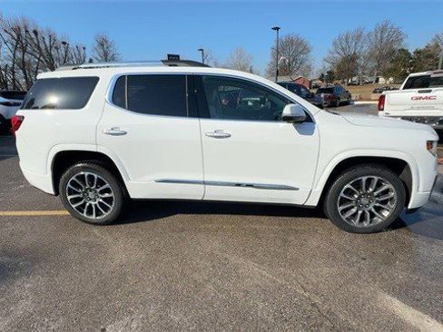 Used 2021 GMC Acadia Denali w/ Denali Ultimate Package image 11