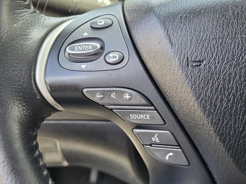 Used 2020 Nissan Pathfinder SV AWD/4WD image 26
