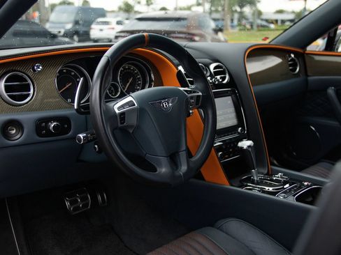 Used 2018 Bentley Flying Spur S V8 AWD/4WD image 25