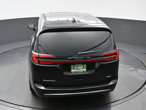 New 2027 Chrysler Pacifica Select AWD/4WD image 21