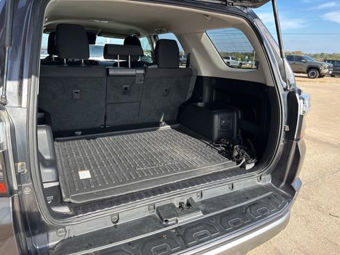 Used 2021 Toyota 4Runner TRD Off-Road image 16