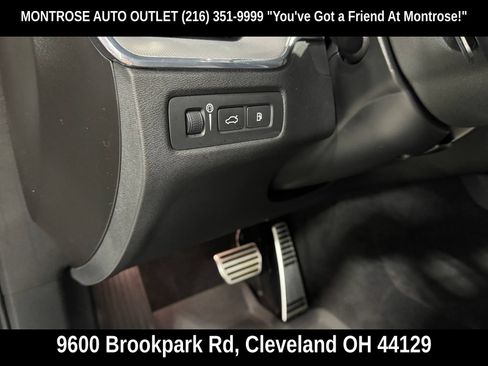 Used 2020 Volvo XC60 T8 R-Design AWD/4WD image 19