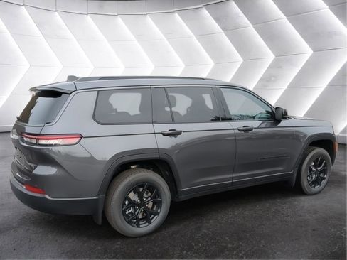 New 2026 Jeep Grand Cherokee L 4WD image 6