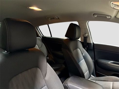 Used 2021 Kia Sportage LX image 27