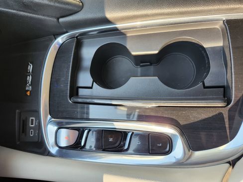 Used 2023 Buick Enclave Essence w/ Experience Buick Package image 23