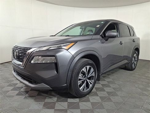 Used 2021 Nissan Rogue SV image 6