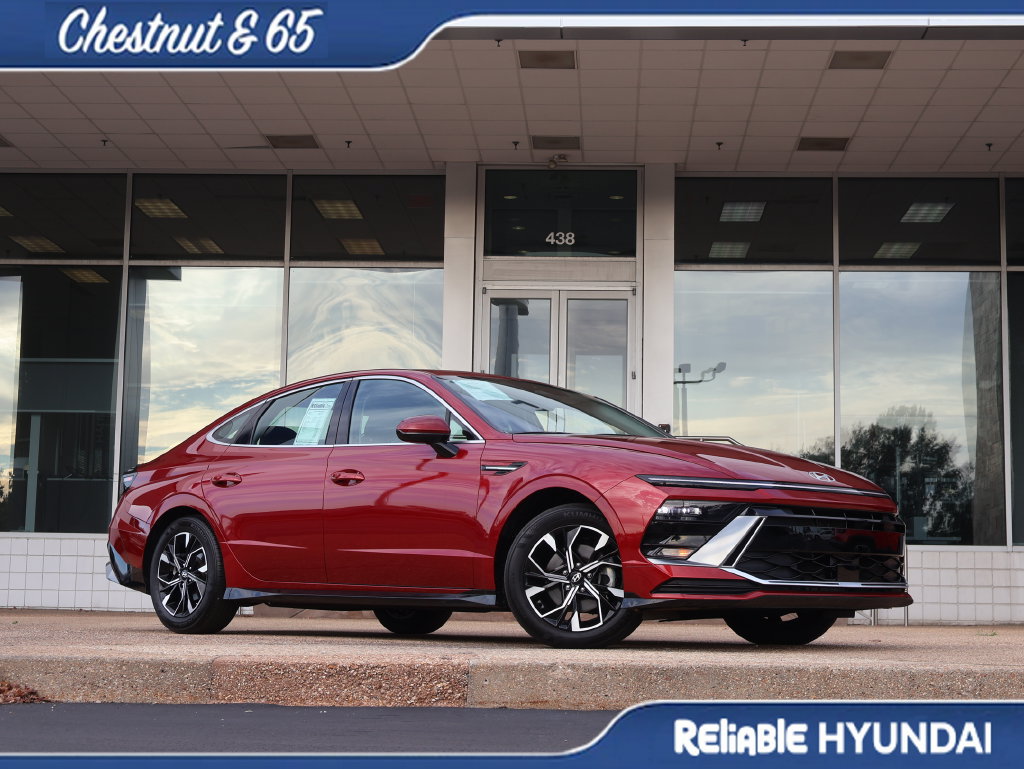 Certified 2025 Hyundai Sonata SEL FWD image 2