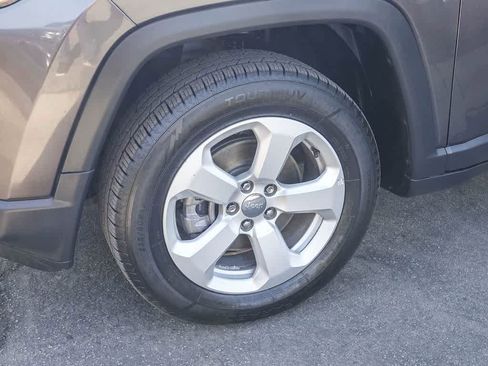 Certified 2020 Jeep Compass Latitude image 9