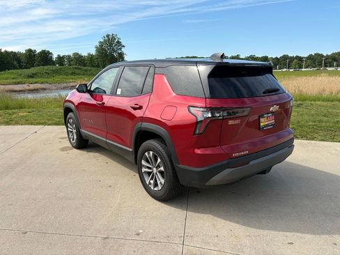 New 2026 Chevrolet Equinox LT w/ Convenience Package II FWD image 7