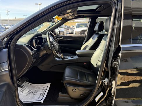 Used 2020 Jeep Grand Cherokee Limited image 31