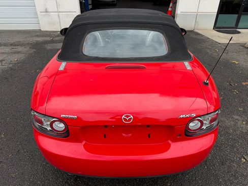 Used 2006 MAZDA MX-5 Miata Grand Touring w/ Premium Pkg RWD image 17