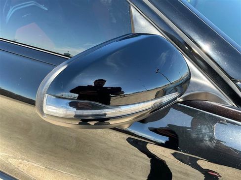 Used 2017 Mercedes-Benz C 63 AMG S image 23