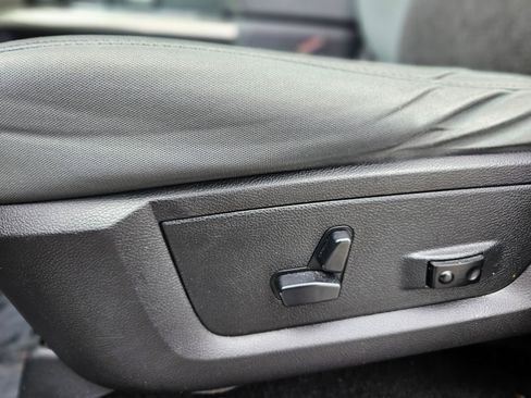 Used 2014 RAM 1500 Big Horn RWD image 21