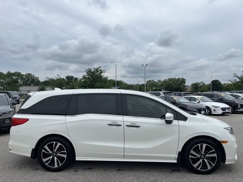 Used 2018 Honda Odyssey Elite image 4