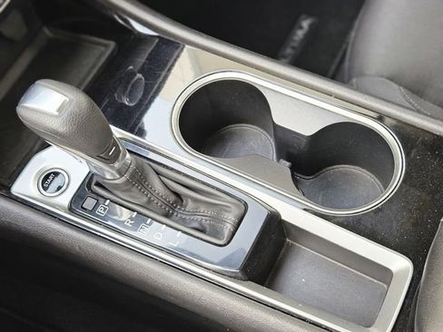 Used 2024 Nissan Altima 2.5 SV FWD image 24