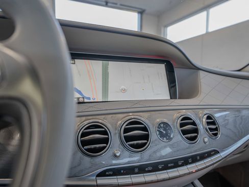 Used 2015 Mercedes-Benz S 550 Sedan image 32