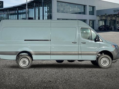 New 2026 Mercedes-Benz Sprinter 2500 image 3