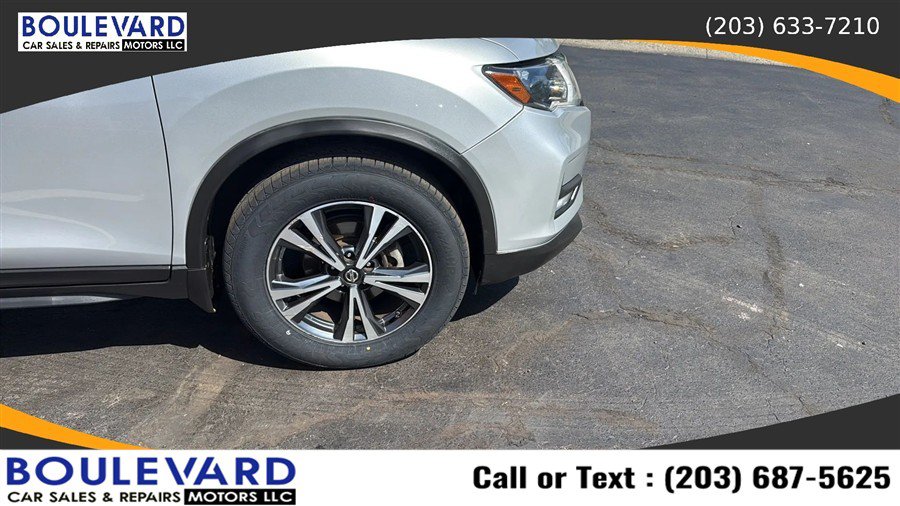 Used 2020 Nissan Rogue SV w/ Sun & Sound Touring Package AWD/4WD image 12