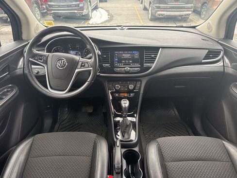 Used 2022 Buick Encore Preferred w/ Safety Package image 12